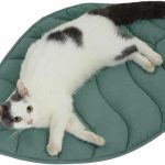 Enlarged Leaf‑Shaped Cotton Warming Mat Cats
